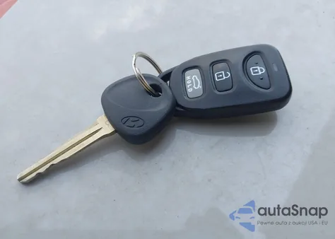 2018 Hyundai Elantra Sel z USA, uszkodzony, nr VIN 5NPD84LF2JH317574